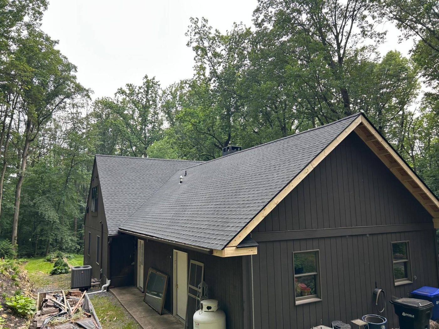 new roof replacement on a house in new holland pa