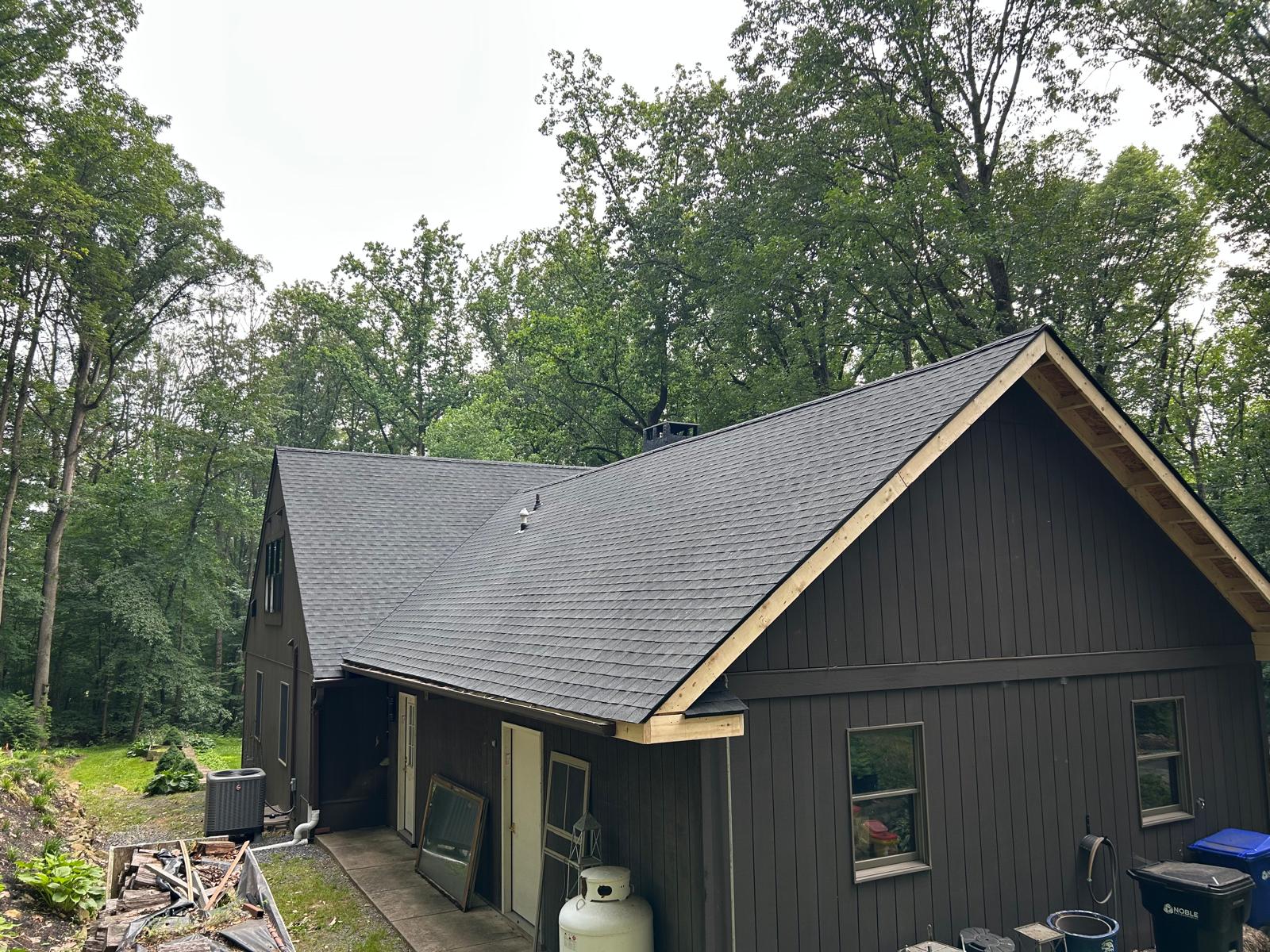 new roof replacement on a house in new holland pa