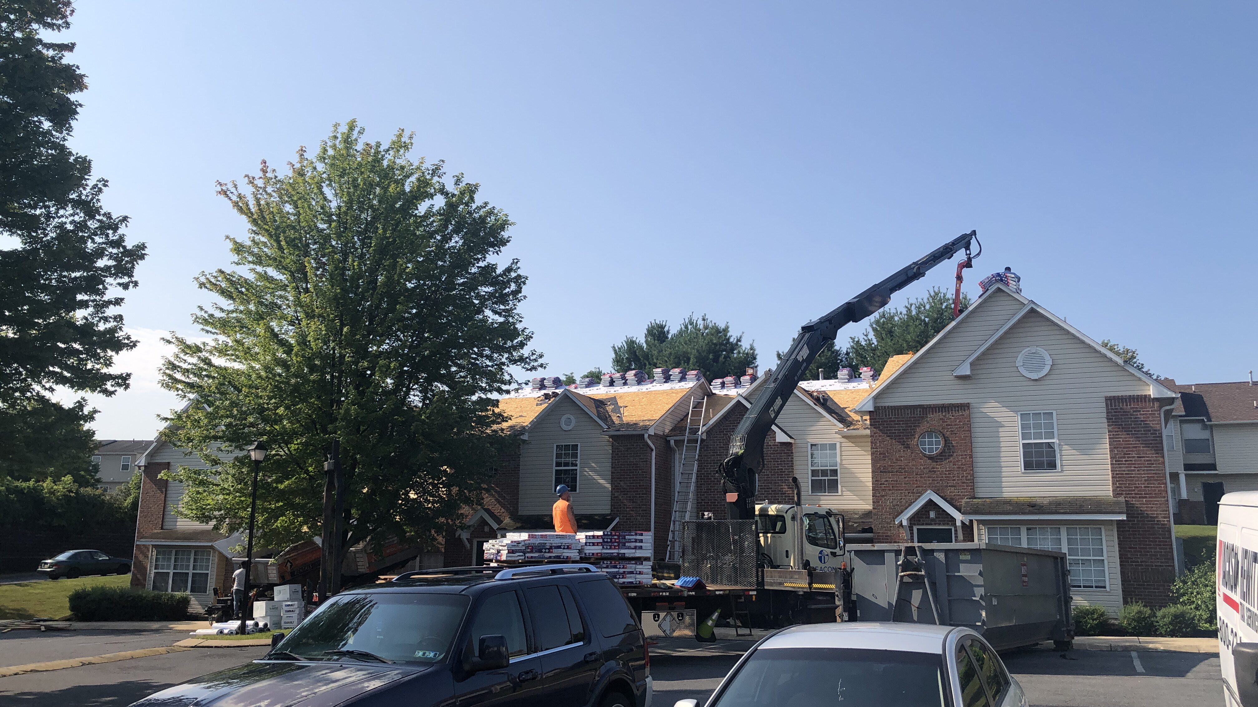 commercial roofing contractor in Millersville PA